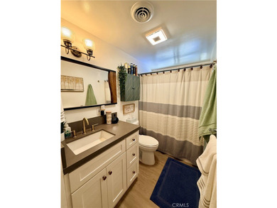 Beautifully updated single story home in a prime location - photo 34