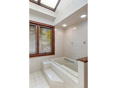 Classic lakefront architecture and timeless craftsmanship define - photo 44