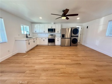 Beautifully updated single story home in a prime location - photo 45