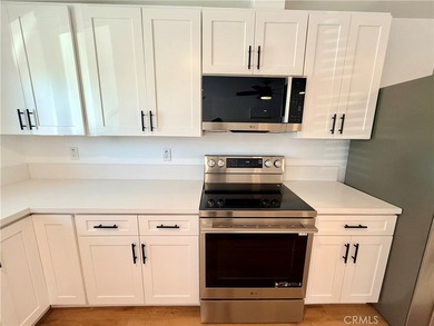 Beautifully updated single story home in a prime location - photo 50