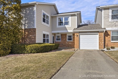 West Lake Townhome/Townhouse For Sale in Bloomingdale Illinois