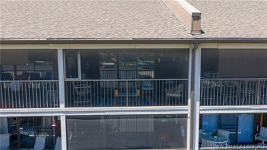 TOP-FLOOR WALK-IN WITH A VIEW! This Harbor Point condo checks - photo 14