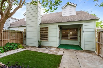 PRICE IMPROVED | THE MANSIONS TOWNHOMES | PRIVATE COURTYARD | 2 - photo 1