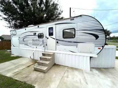 (private lake, pond, creek) Home For Sale in Avon Park Florida