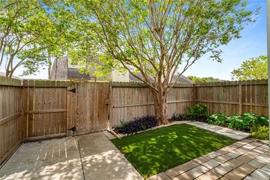 PRICE IMPROVED | THE MANSIONS TOWNHOMES | PRIVATE COURTYARD | 2 - photo 2