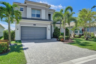 Lake Home For Sale in Delray Beach, Florida