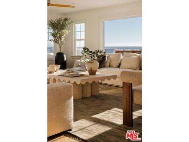 Commanding one of the most prominent corner positions on The - photo 6