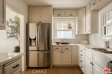 Commanding one of the most prominent corner positions on The - photo 7