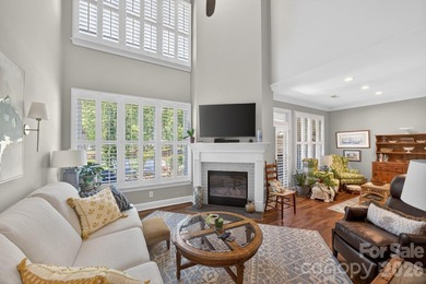 Live a carefree lifestyle with resort style amenities right here - photo 8