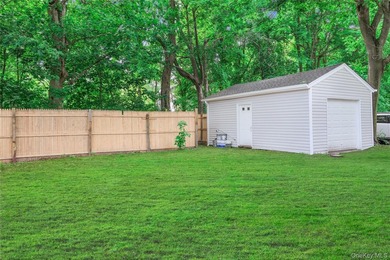 Newly renovated home near the heart of historic Bellport - photo 14