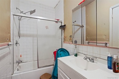 Property DescriptionPrime Mixed-Use Investment Opportunity in - photo 24
