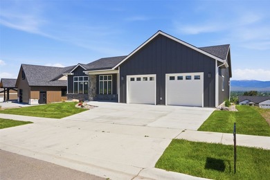 Stunning NEW CONSTRUCTION Home with Panoramic Views in a Prime - photo 4
