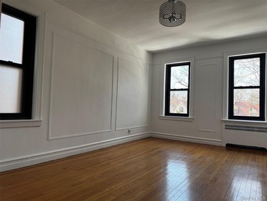 Bright and Spacious 850 square feet, move-in ready, 1 bedroom, 1 - photo 2
