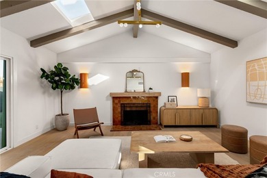 Fully Remodeled Santa Ana Retreat! Welcome to this beautifully - photo 18