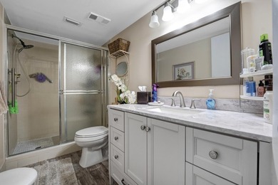 Lovely condo in the heart of Huntington Lakes. South facing unit - photo 23
