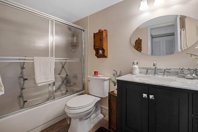 Lovely condo in the heart of Huntington Lakes. South facing unit - photo 28