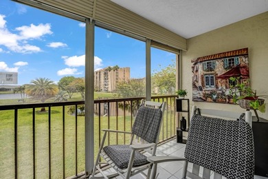 Lovely condo in the heart of Huntington Lakes. South facing unit - photo 30