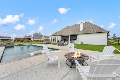 Experience elevated country living in the highly sought-after - photo 1