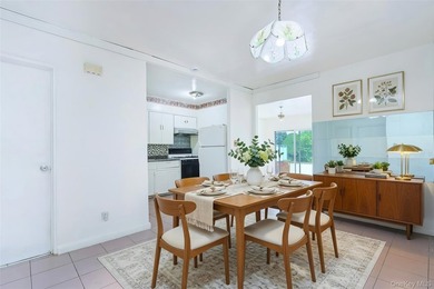 Nice 2 Family, 1 BR Apt and 3 BR apt, All vacant, Two Hot water - photo 12