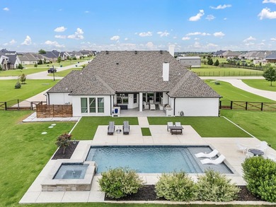 Experience elevated country living in the highly sought-after - photo 2