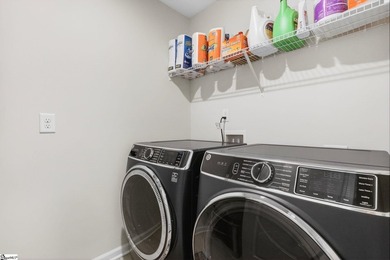 LIFESTYLE AND LOCATION LOW-MAINTENANCE TOWNHOME, ONLY 3 YEARS - photo 30