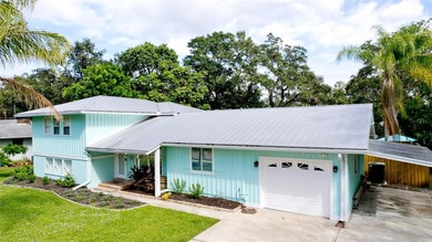 Manatee River Home Sale Pending in Bradenton Florida