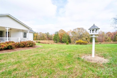Welcome Home!! Move in ready! Just bring your clothes. Paved