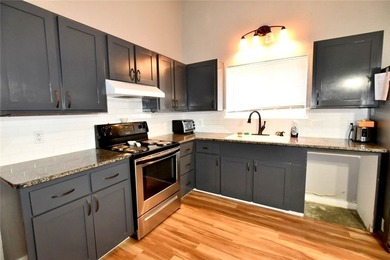 Welcome home to this charming 2-bedroom, 1-bath starter home - photo 13