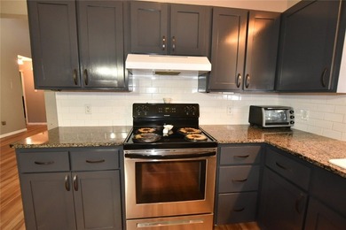 Welcome home to this charming 2-bedroom, 1-bath starter home - photo 14