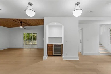 Welcome to this completely renovated five bedroom, four bath - photo 16