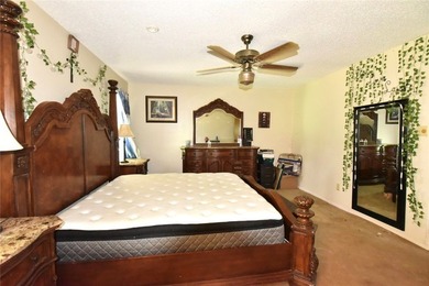 Welcome home to this charming 2-bedroom, 1-bath starter home - photo 16