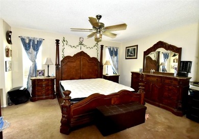 Welcome home to this charming 2-bedroom, 1-bath starter home - photo 17