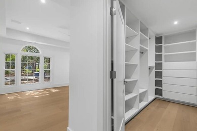 Welcome to this completely renovated five bedroom, four bath - photo 24