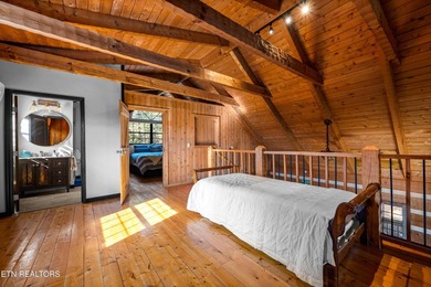 A beautiful lakefront home boasting mountain views, a boat dock - photo 25