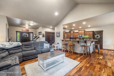 Welcome to this exceptional Craftsman style 2495 sq ft - photo 11