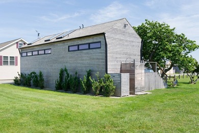 Located within Montauk Shores-often called Montauk's best-kept - photo 2