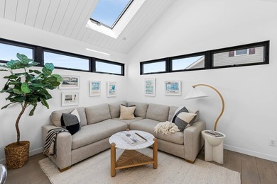 Located within Montauk Shores-often called Montauk's best-kept - photo 5