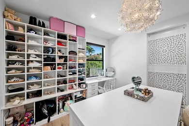 Completely Designer 6 BD 5.5 BA in Devon Place with elevated - photo 19