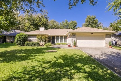 Lake Arlington Home Active Under Contract in Arlington Texas