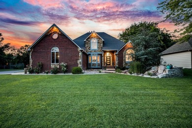Luxury Estate in Reflection Ridge with Full Mother-in-Law / - photo 1