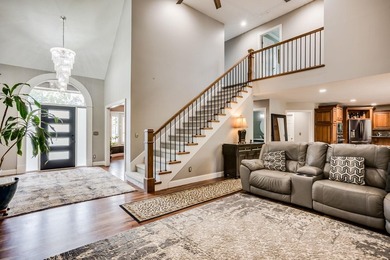 Luxury Estate in Reflection Ridge with Full Mother-in-Law / - photo 4