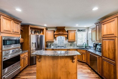 Luxury Estate in Reflection Ridge with Full Mother-in-Law / - photo 5