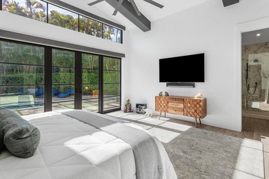 Completely Designer 6 BD 5.5 BA in Devon Place with elevated - photo 29