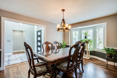 Luxury Estate in Reflection Ridge with Full Mother-in-Law / - photo 10