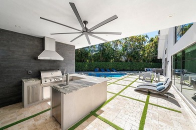 Completely Designer 6 BD 5.5 BA in Devon Place with elevated - photo 40