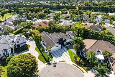 Completely Designer 6 BD 5.5 BA in Devon Place with elevated - photo 48