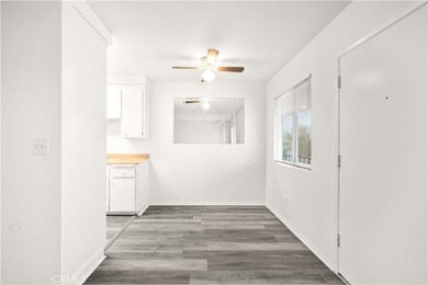 Welcome to this beautifully updated top-floor 1-bedroom, 1-bath - photo 13