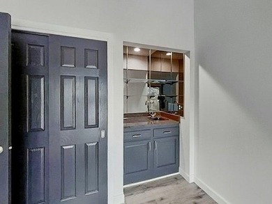 Immaculately maintained two-story end unit in demand Plymouth - photo 18