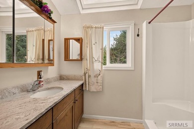 Welcome to 2195 Midway Ave in Ammon, Idaho! This spacious - photo 18