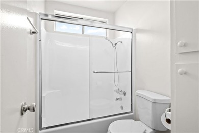 Welcome to this beautifully updated top-floor 1-bedroom, 1-bath - photo 20